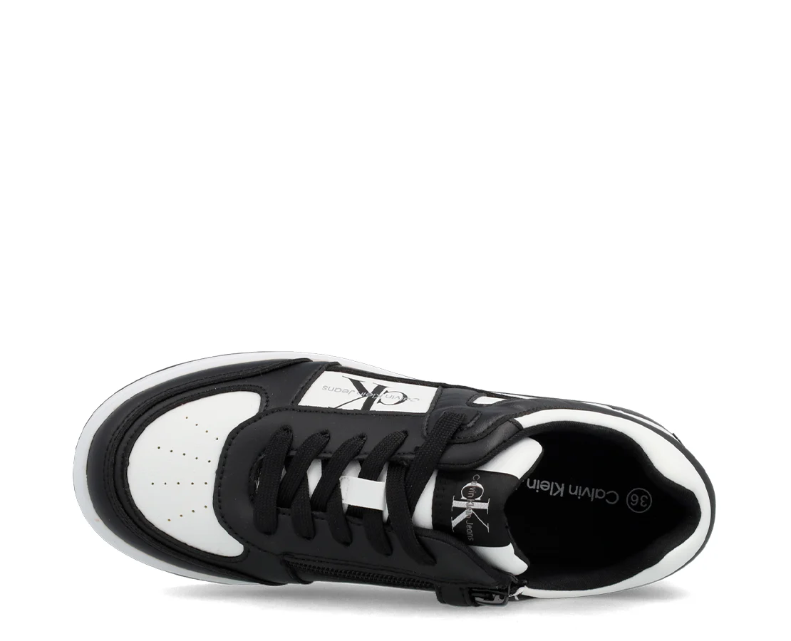 Calvin Klein Low Cut Lace-Up - Image 3
